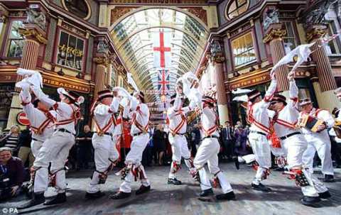 Morris-Dancing