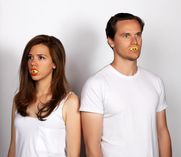 Toronto Fringe: Navigating a 140-word day world in provocative, intimate, sharply funny Lemons Lemons Lemons Lemons&nbsp;Lemons